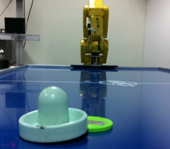 robot-air-hockey
